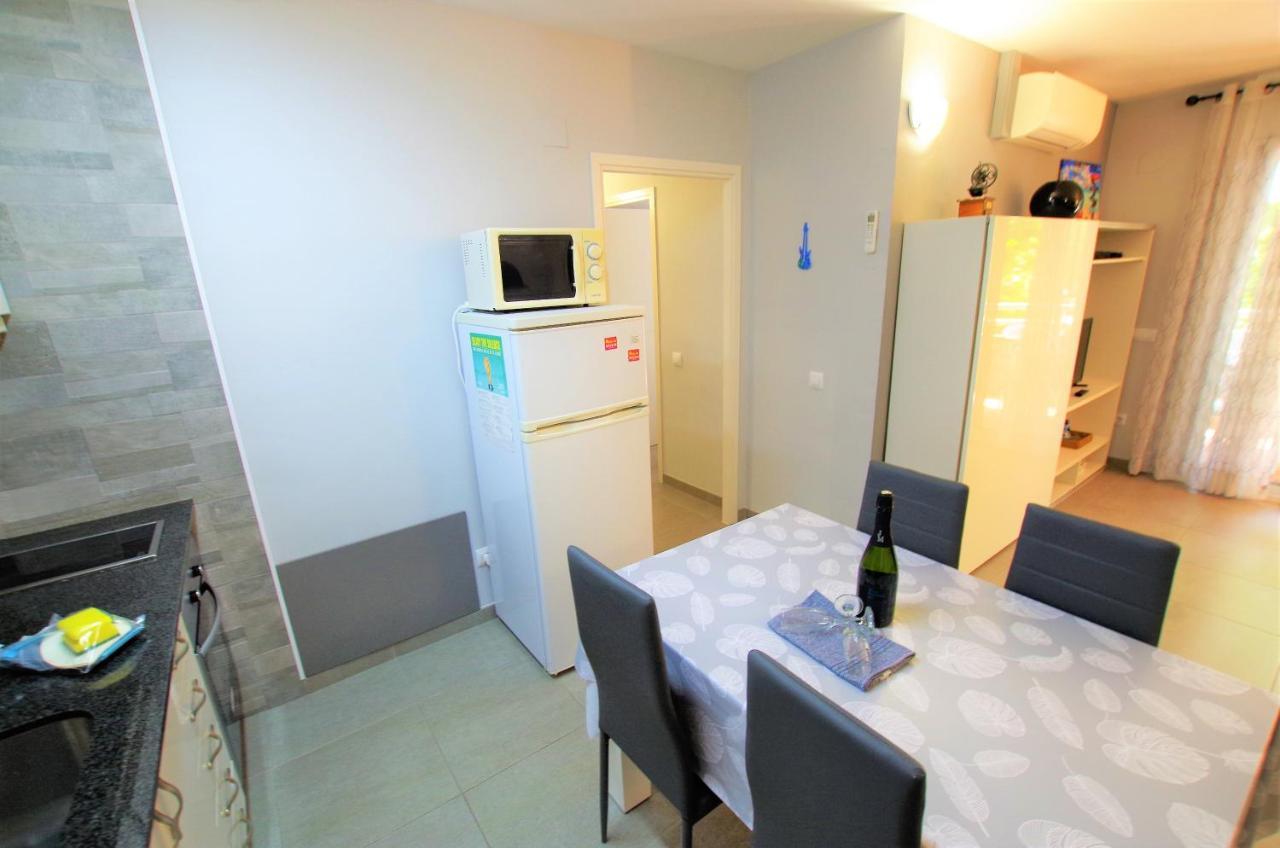 V&v Lloret- Blanc Precioso Con Piscina Comunitaria Y Aire Acondicionado Appartement