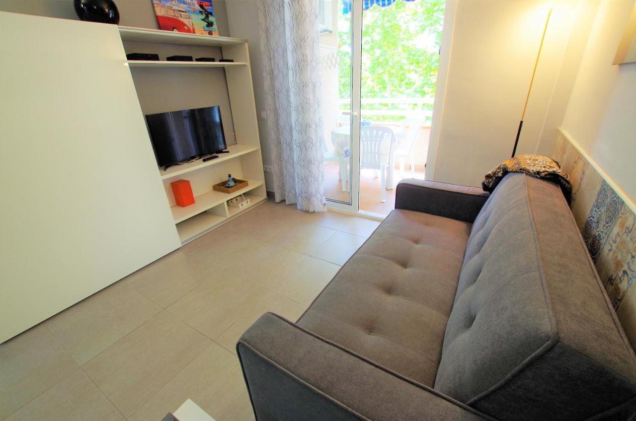 V&v Lloret- Blanc Precioso Con Piscina Comunitaria Y Aire Acondicionado Lloret de Mar